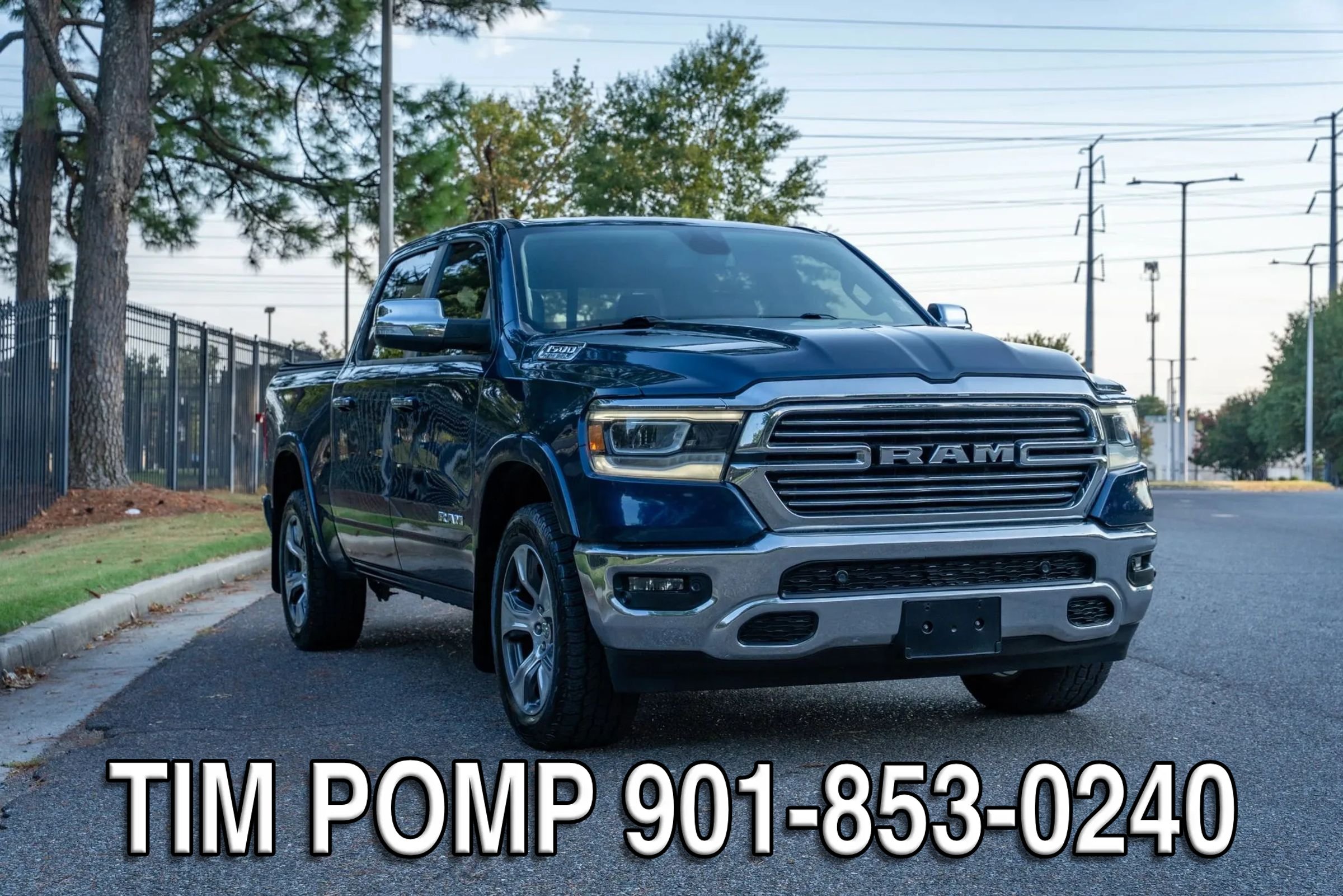 Used 2019 RAM 1500 Laramie AWD/4WD image 3