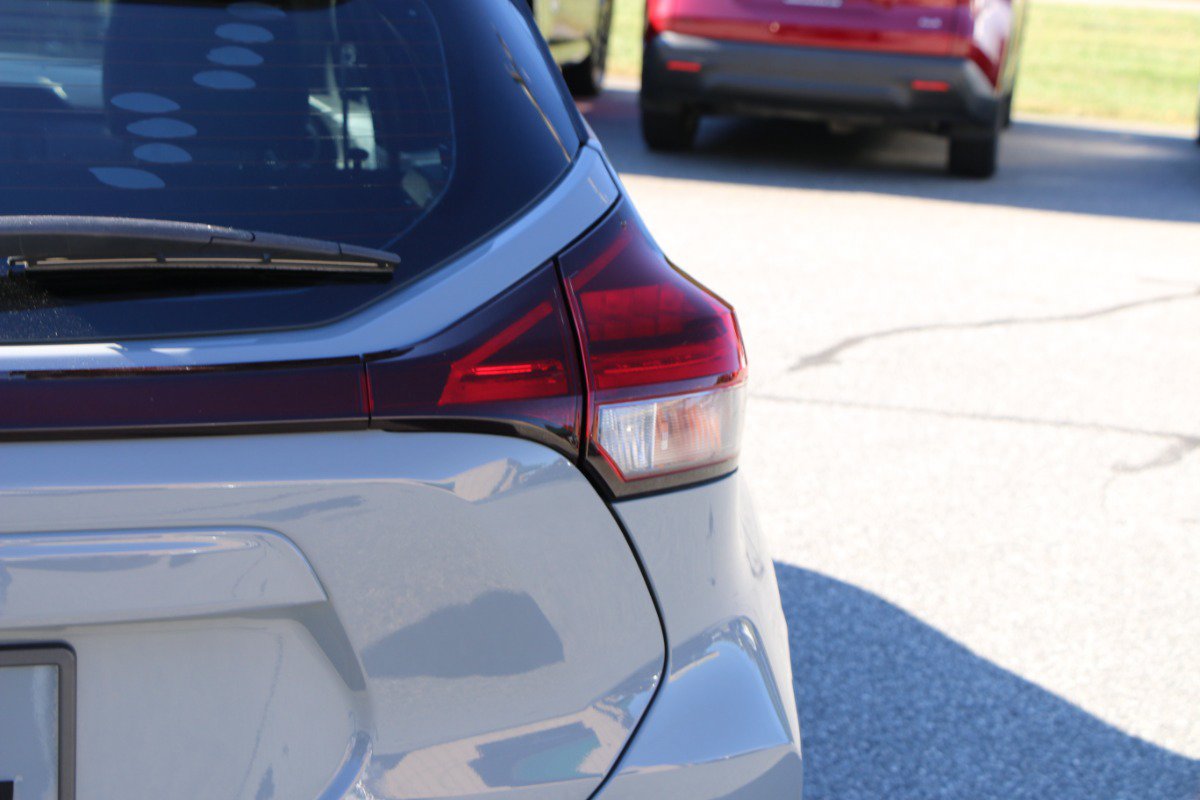 Used 2022 Nissan Kicks SR w/ Interior Electronics Package FWD image 7