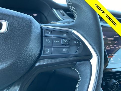 Used 2023 Jeep Grand Cherokee L Laredo AWD/4WD image 11