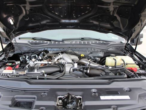 Used 2021 Ford F250 Platinum w/ FX4 Off-Road Package image 90