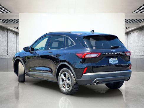 Used 2025 Ford Escape ST-Line w/ Tech Pack #1 FWD image 8
