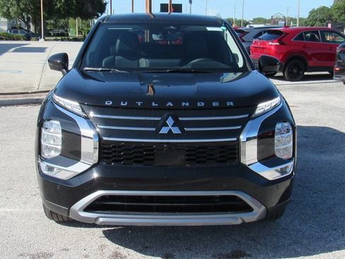 New 2025 Mitsubishi Outlander SE image 7