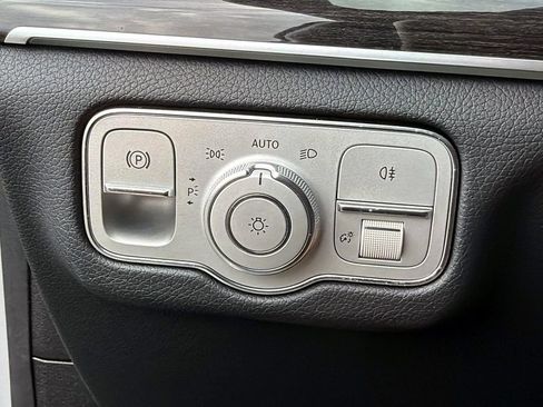 Used 2020 Mercedes-Benz GLE 350 4MATIC image 32