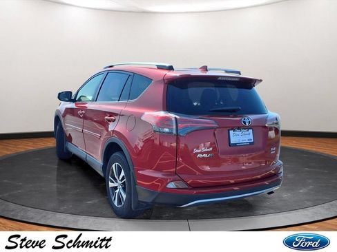 Used 2017 Toyota RAV4 XLE AWD/4WD image 3
