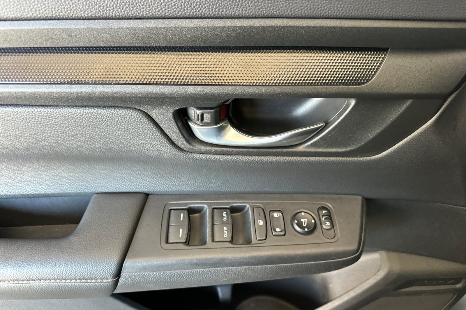 Used 2023 Honda CR-V Sport image 11