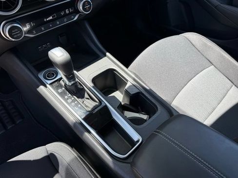 Certified 2020 Nissan Sentra SV FWD image 21