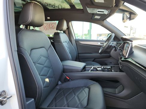 New 2026 Volkswagen Atlas Cross Sport SE image 15