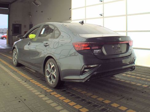 Used 2020 Kia Forte LXS FWD image 2