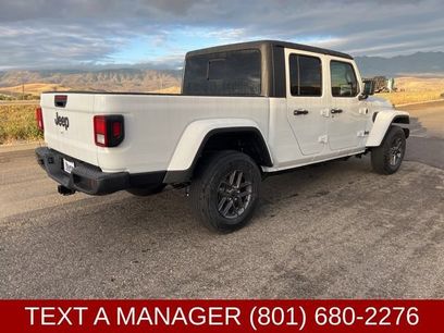 New 2025 Jeep Gladiator Sport