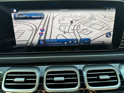 New 2025 Mercedes-Benz GLS 580 4MATIC image 17