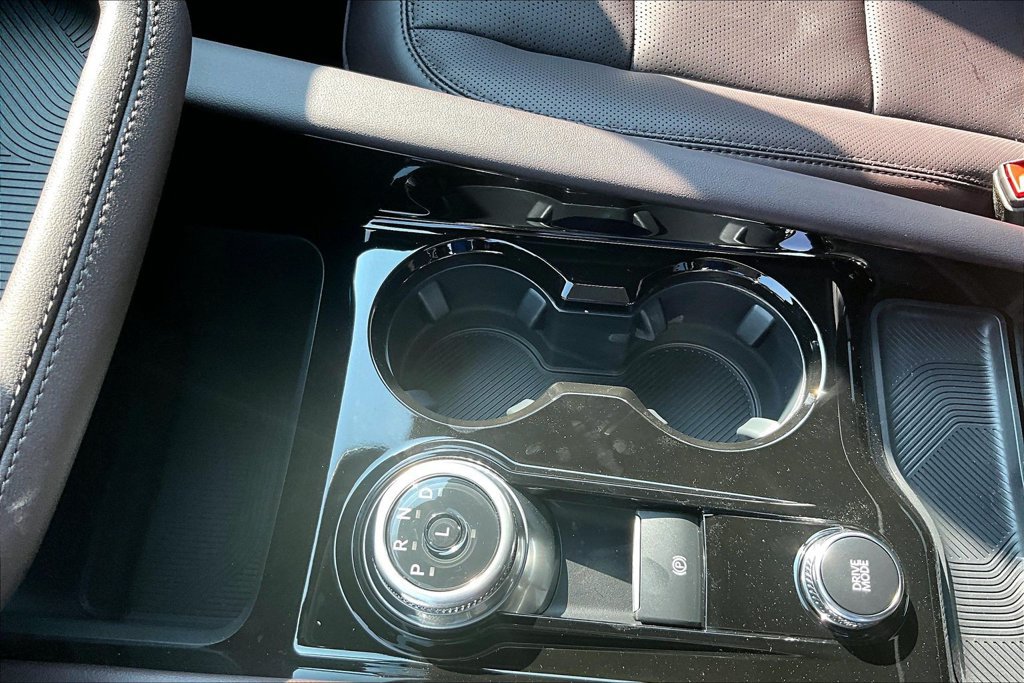 New 2026 Ford Explorer Platinum RWD image 8