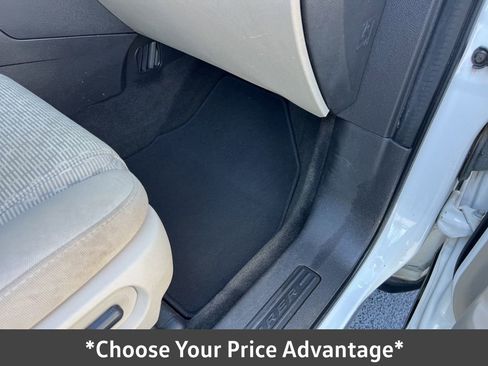 Used 2013 Ford Explorer XLT image 27