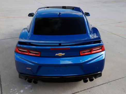 Used 2017 Chevrolet Camaro SS image 14