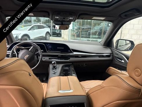 Used 2023 Cadillac Escalade Sport w/ LPO, ONYX Package AWD/4WD image 17