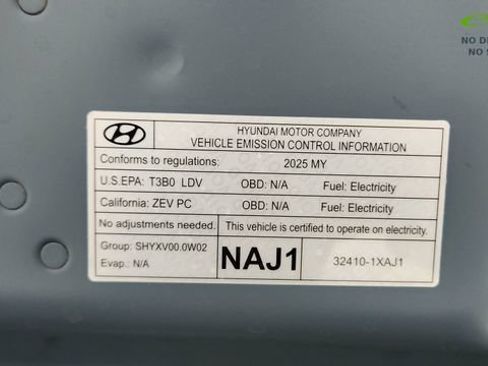 Used 2025 Hyundai Ioniq 5 SE RWD image 61