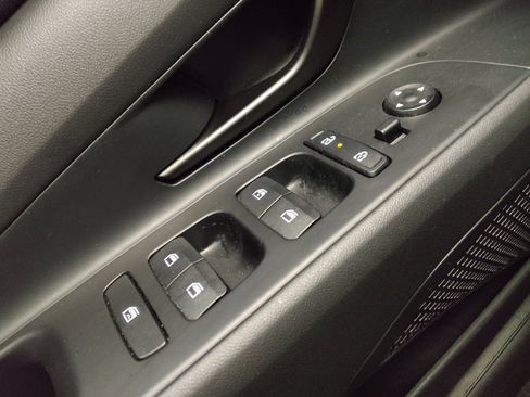 Used 2025 Hyundai Elantra Sport FWD image 27
