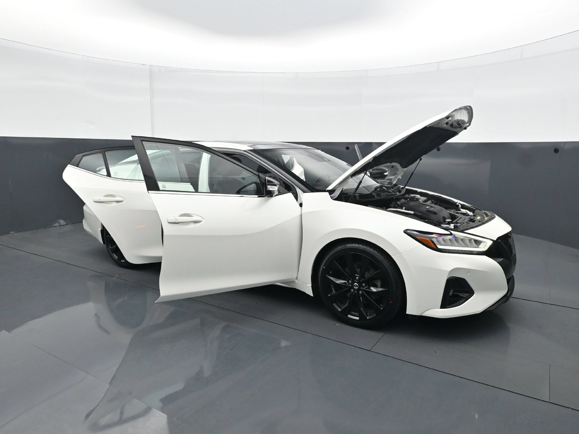 Used 2021 Nissan Maxima SR FWD image 34
