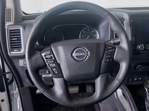 Used 2023 Nissan Frontier SV w/ SV Convenience Package image 18