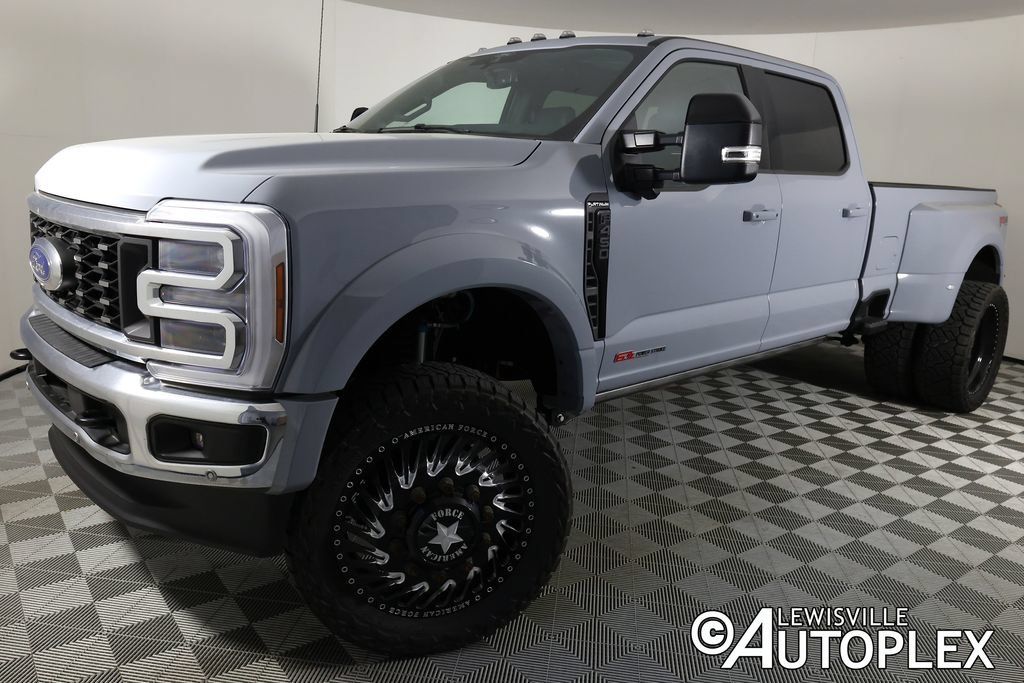 Used 2025 Ford F450 Platinum w/ FX4 Off-Road Package AWD/4WD image 1