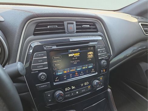 Used 2023 Nissan Maxima SR w/ Sport Mat Group image 17