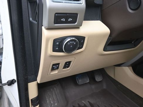 Used 2020 Ford F150 Lariat w/ Equipment Group 502A Luxury AWD/4WD image 13