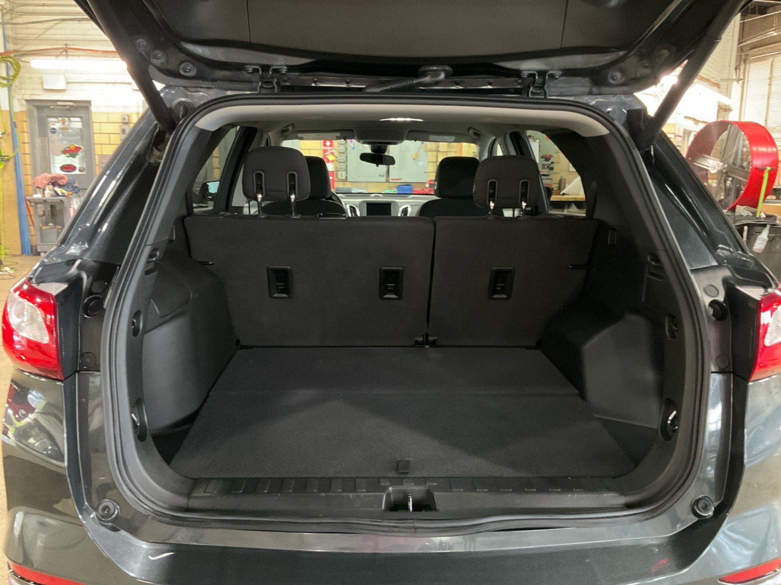 Used 2020 Chevrolet Equinox LT AWD/4WD image 22
