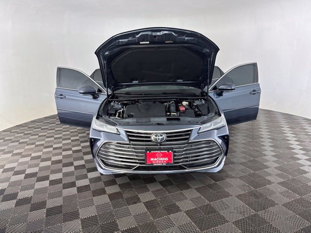 Used 2019 Toyota Avalon Limited w/ Advanced Safety Package FWD image 11