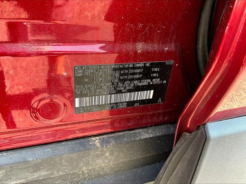 Used 2024 Toyota RAV4 LE AWD/4WD image 17