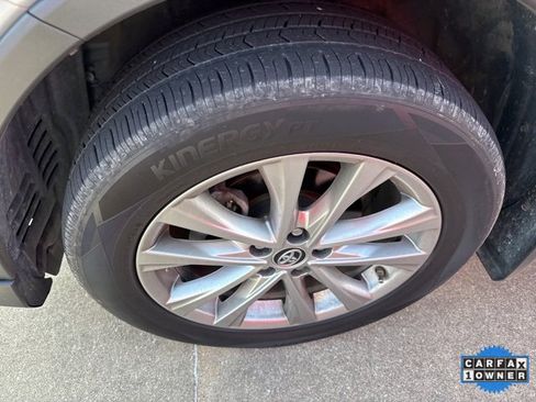 Used 2016 Toyota RAV4 Limited image 2