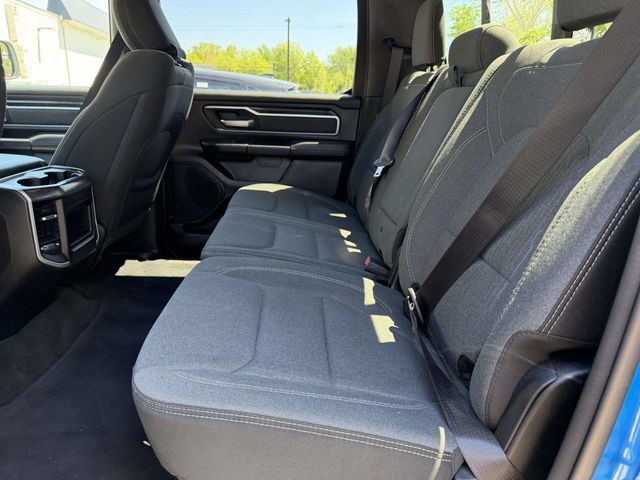 Used 2022 RAM 1500 Big Horn AWD/4WD image 12