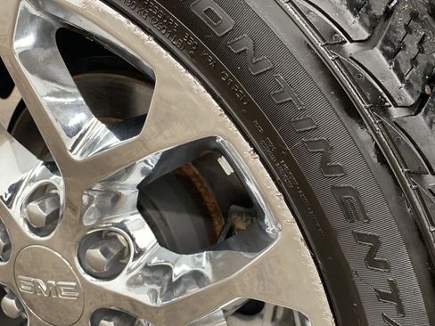 Used 2017 GMC Yukon Denali w/ Open Road Package image 29