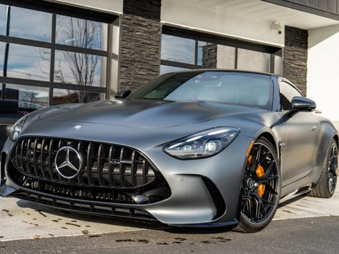 Used 2025 Mercedes-Benz AMG GT 63 image 4