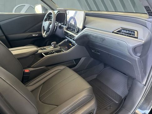 Certified 2026 Lexus TX 500h AWD w/ Technology Package image 27