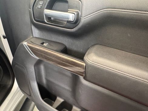 Used 2021 Chevrolet Silverado 1500 LT w/ Z71 Off-Road Package image 15