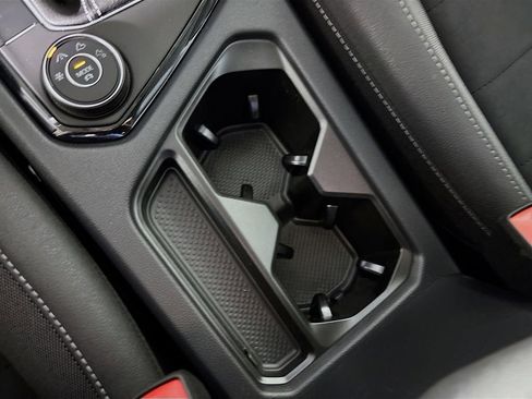 New 2025 Volkswagen Taos SE image 15