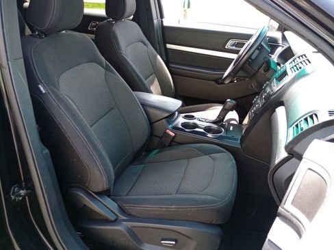 Used 2016 Ford Explorer XLT FWD image 24