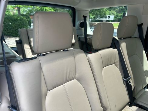 Used 2013 Land Rover LR4 HSE LUX w/ Luxury Pkg AWD/4WD image 28