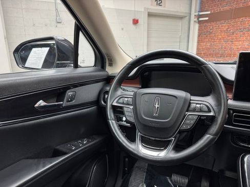 Used 2022 Lincoln Nautilus Reserve w/ Class II Trailer Tow Package image 13