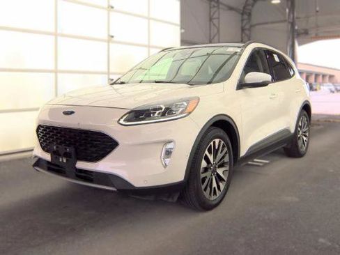 Used 2020 Ford Escape Titanium AWD/4WD image 2