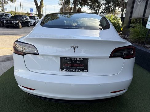 Used 2018 Tesla Model 3 Long Range RWD image 5