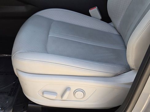 Certified 2025 Kia Sorento S FWD image 25