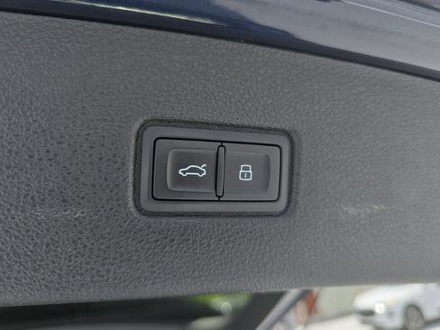 Used 2025 Audi Q7 3.0T Premium Plus AWD/4WD image 30