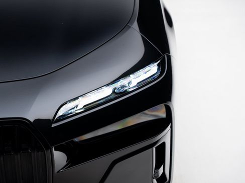 Used 2023 BMW i7 xDrive60 w/ Executive Package 2 image 11