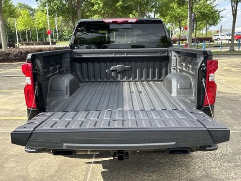 New 2026 Chevrolet Silverado 1500 High Country w/ Midnight Edition AWD/4WD image 9
