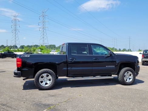 Used 2018 Chevrolet Silverado 1500 LT w/ All Star Edition AWD/4WD image 16