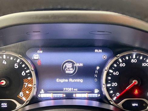 Used 2021 Jeep Renegade Latitude FWD image 23