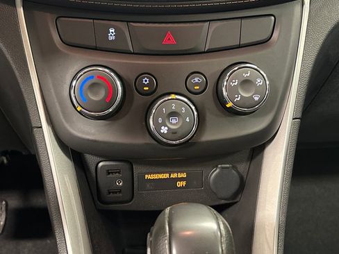 Used 2020 Chevrolet Trax LS w/ Tint and Cruise Package image 37