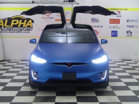 Used 2019 Tesla Model X Long Range image 2