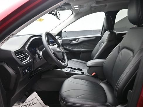 Certified 2025 Ford Escape SE w/ PHEV Premium Package FWD image 9