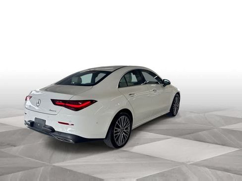 Used 2025 Mercedes-Benz CLA 250 4MATIC w/ Winter Package image 8